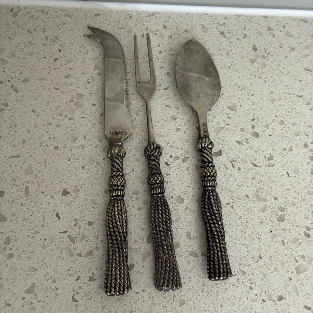 Silea Tassel Handle Serving Set – 3 Pc – Cheese Knife, Fork & Spreader – Silver